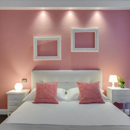 Cherubini Palace Thematic Apartment Firenze Bagian luar foto
