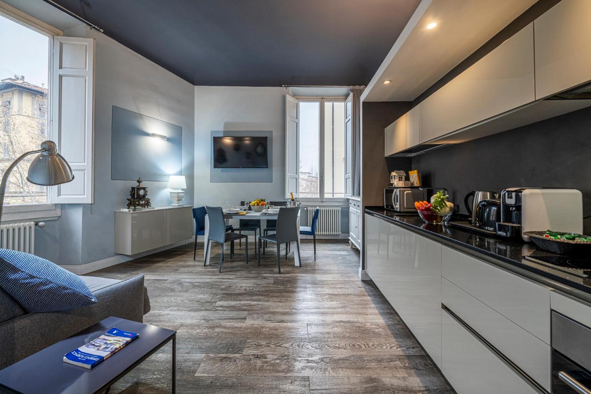 Cherubini Palace Thematic Apartment Firenze Bagian luar foto