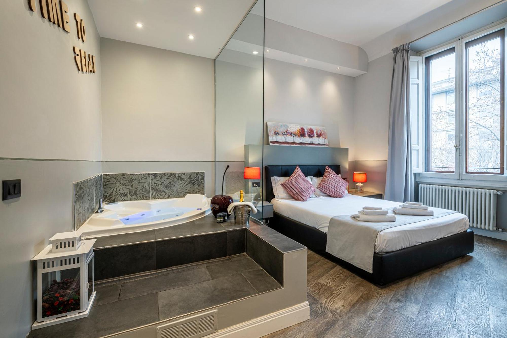 Cherubini Palace Thematic Apartment Firenze Bagian luar foto