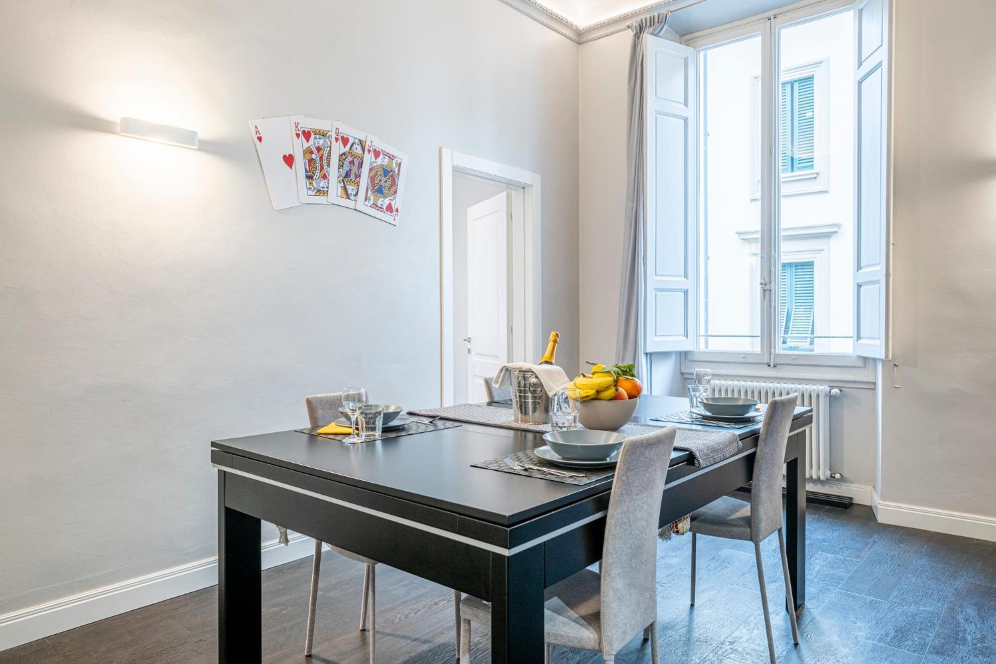 Cherubini Palace Thematic Apartment Firenze Bagian luar foto