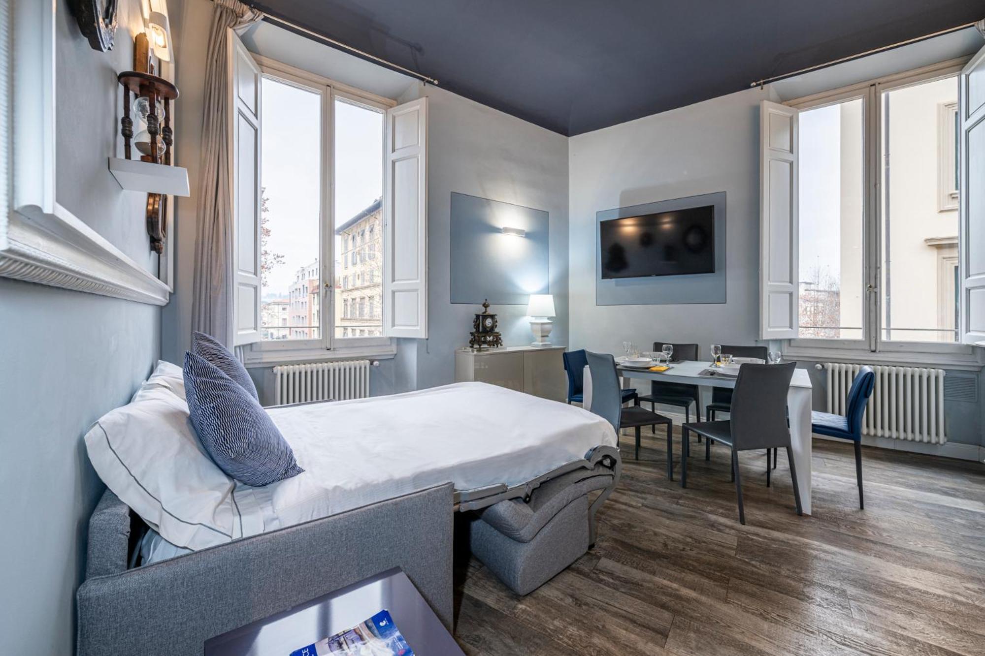 Cherubini Palace Thematic Apartment Firenze Bagian luar foto