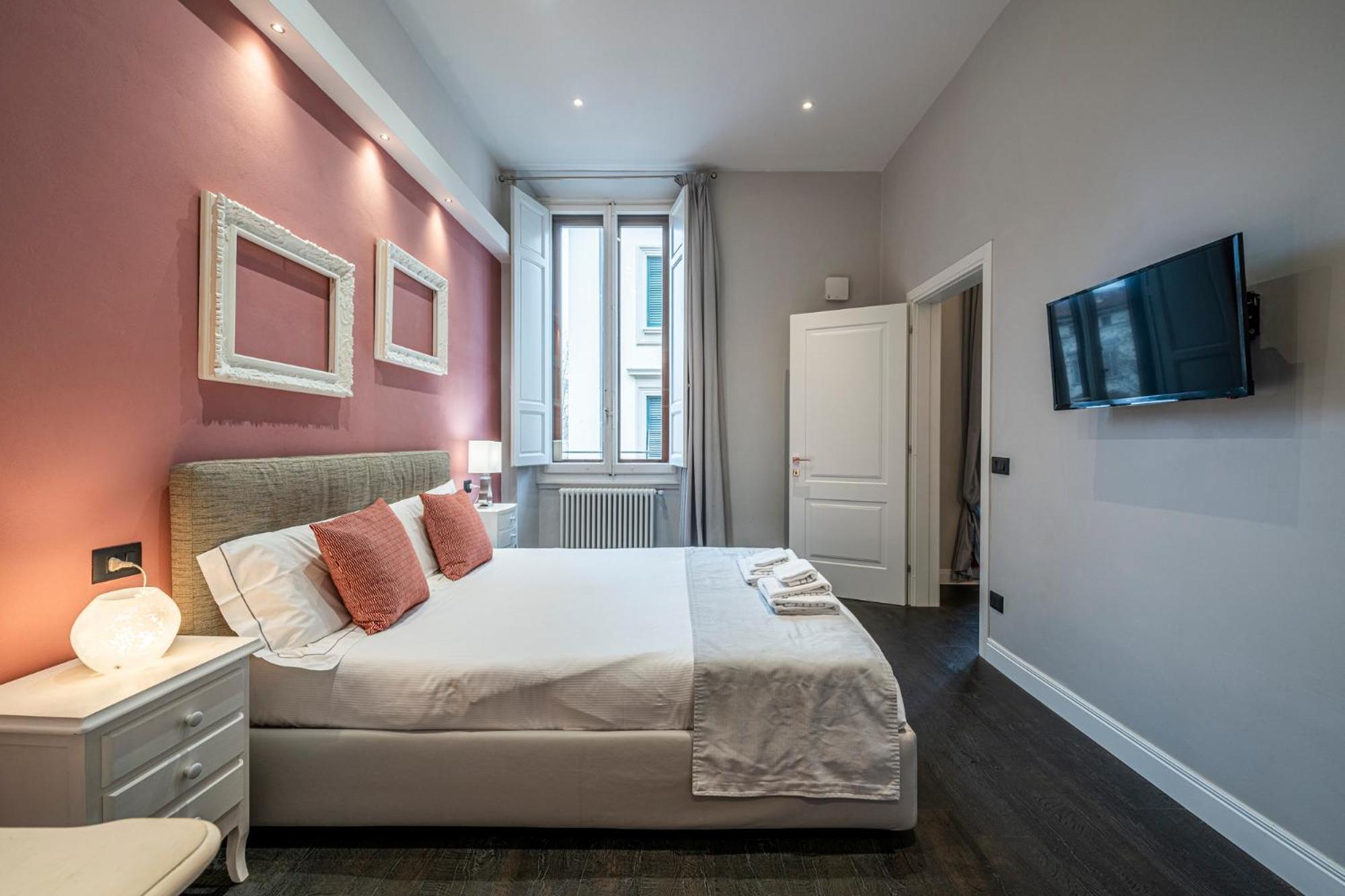 Cherubini Palace Thematic Apartment Firenze Bagian luar foto