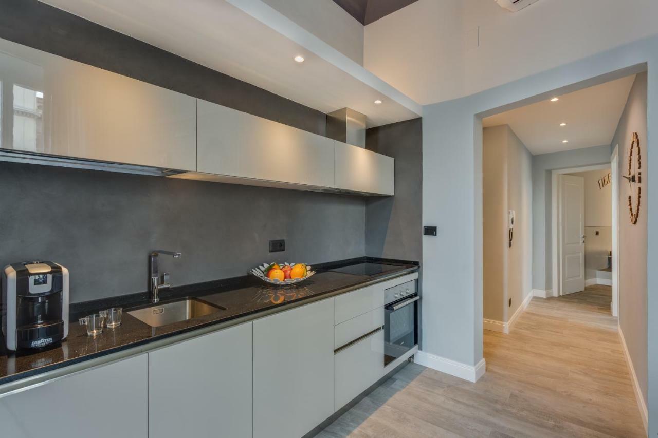 Cherubini Palace Thematic Apartment Firenze Bagian luar foto