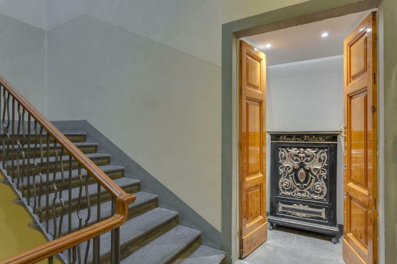 Cherubini Palace Thematic Apartment Firenze Bagian luar foto